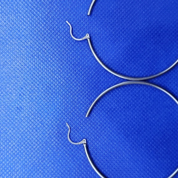 Sterling silver hoop earrings - Picture 4 of 9